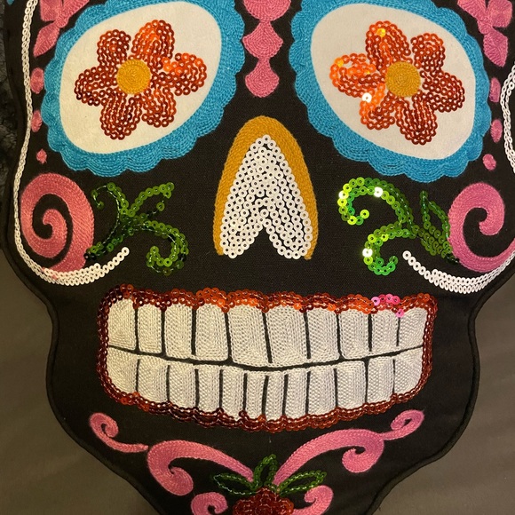 NWT Day of the Dead Sugar Skull Black Embroidered Pillow 16x20 - Picture 3 of 7